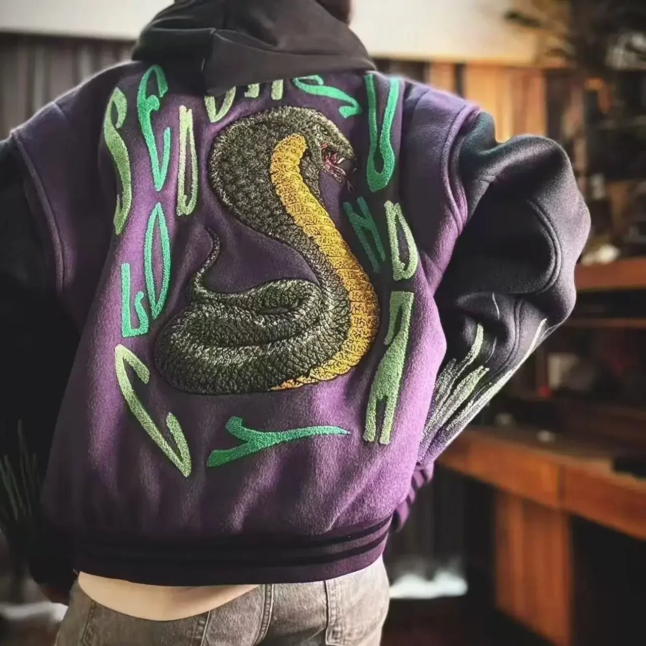 Chaqueta bordada pesada