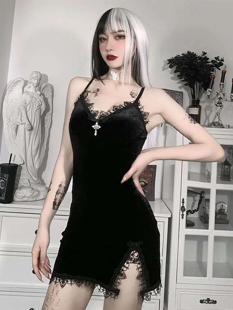 Schwarzes Gothic Kleid – Dark Cross